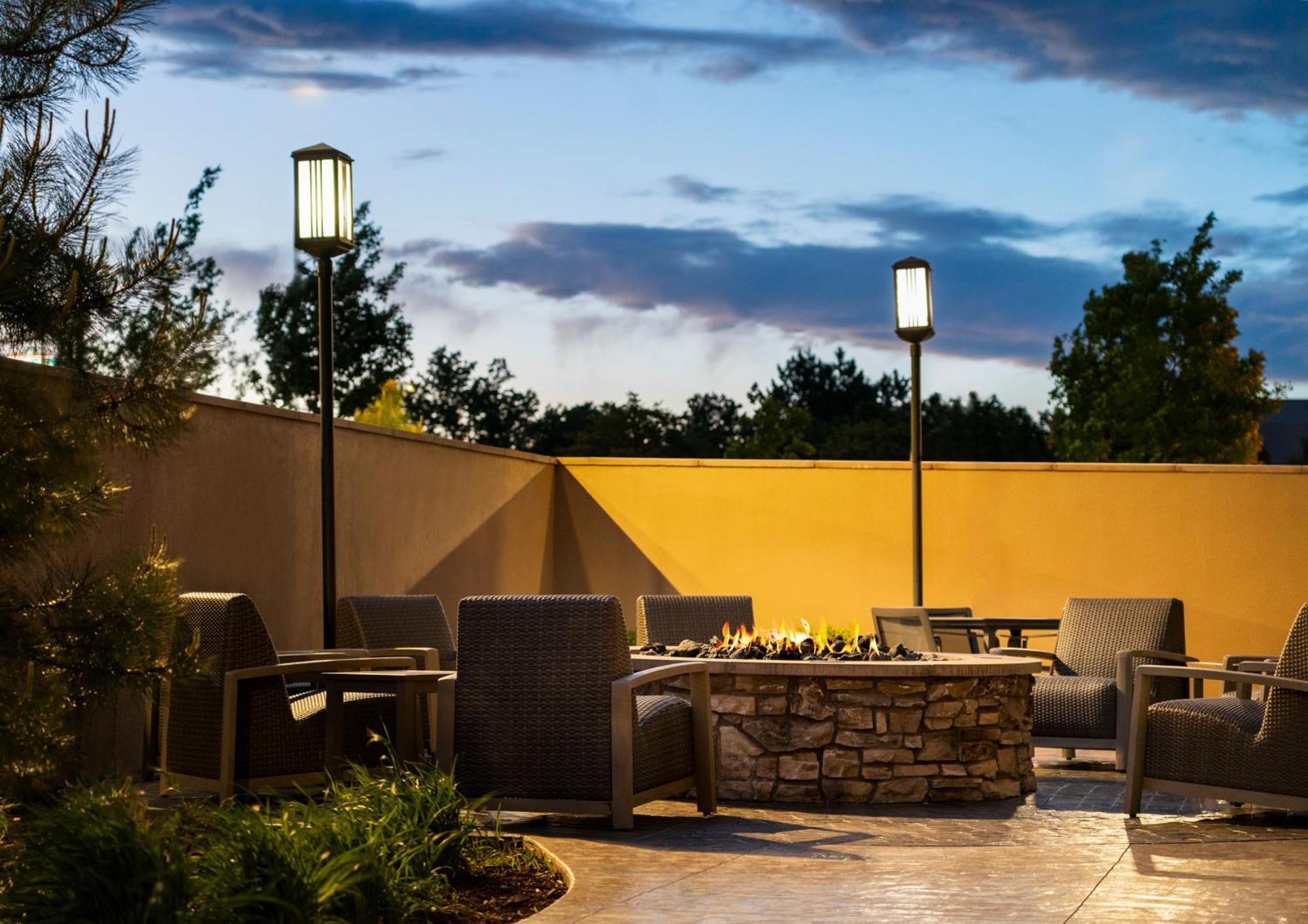 Courtyard By Marriott Denver North/Westminster Eastlake Εξωτερικό φωτογραφία