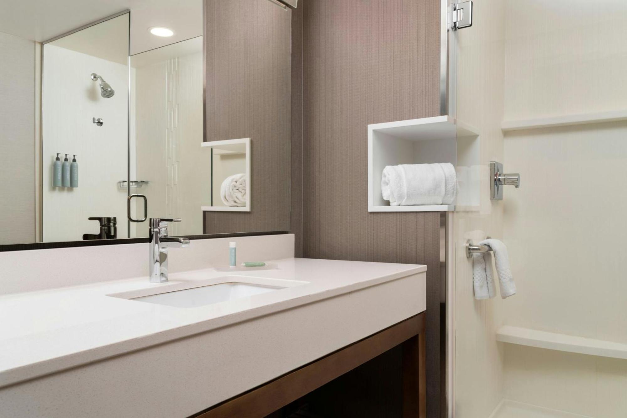 Courtyard By Marriott Denver North/Westminster Eastlake Εξωτερικό φωτογραφία