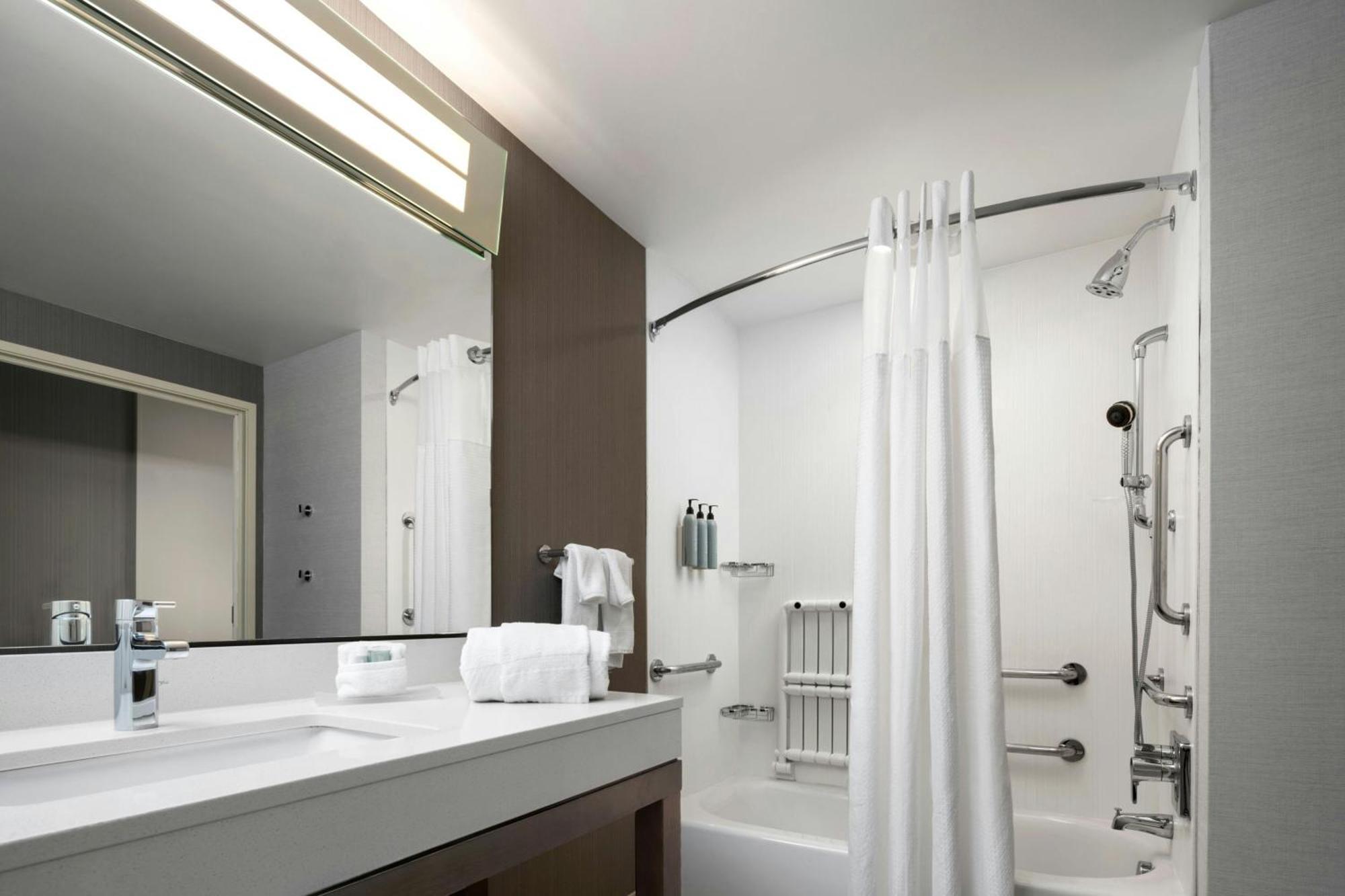Courtyard By Marriott Denver North/Westminster Eastlake Εξωτερικό φωτογραφία